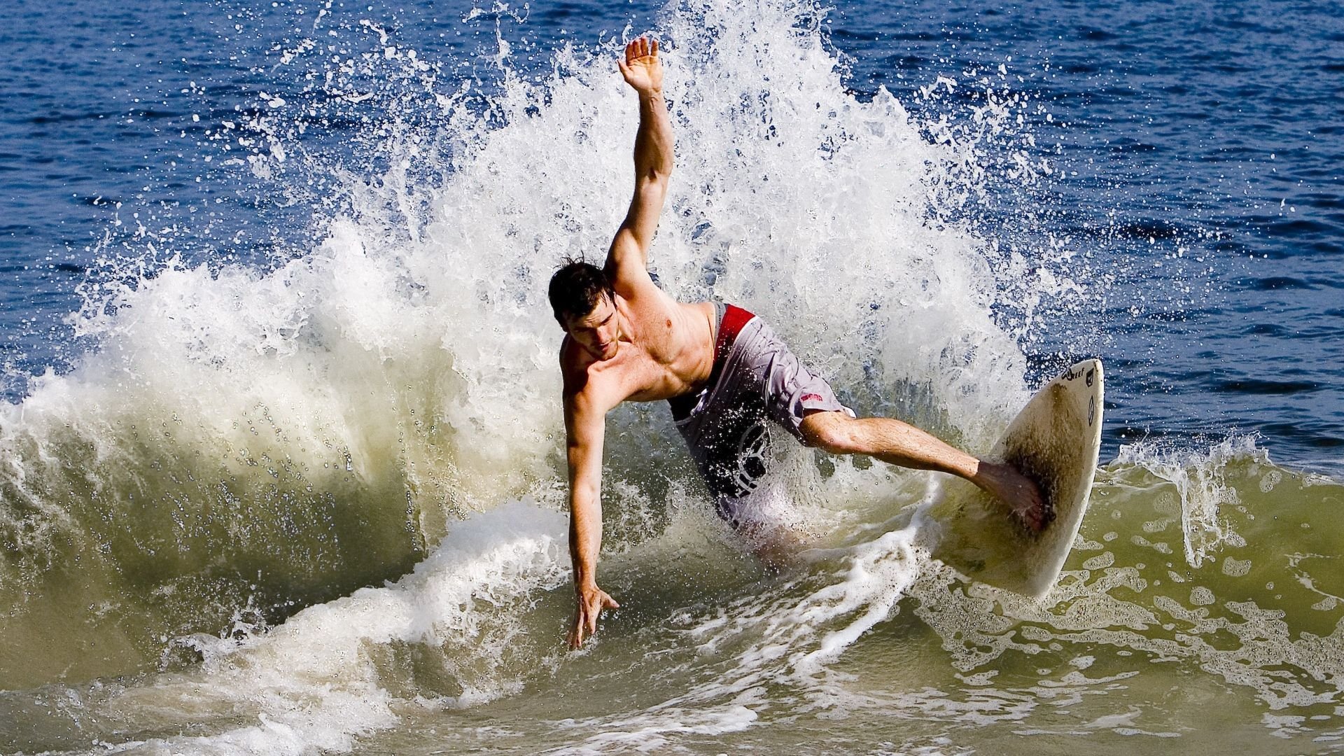 开云体育中国官网-终场瞬间：北京队在最后10秒实现惊天逆转！，北京队离场视频